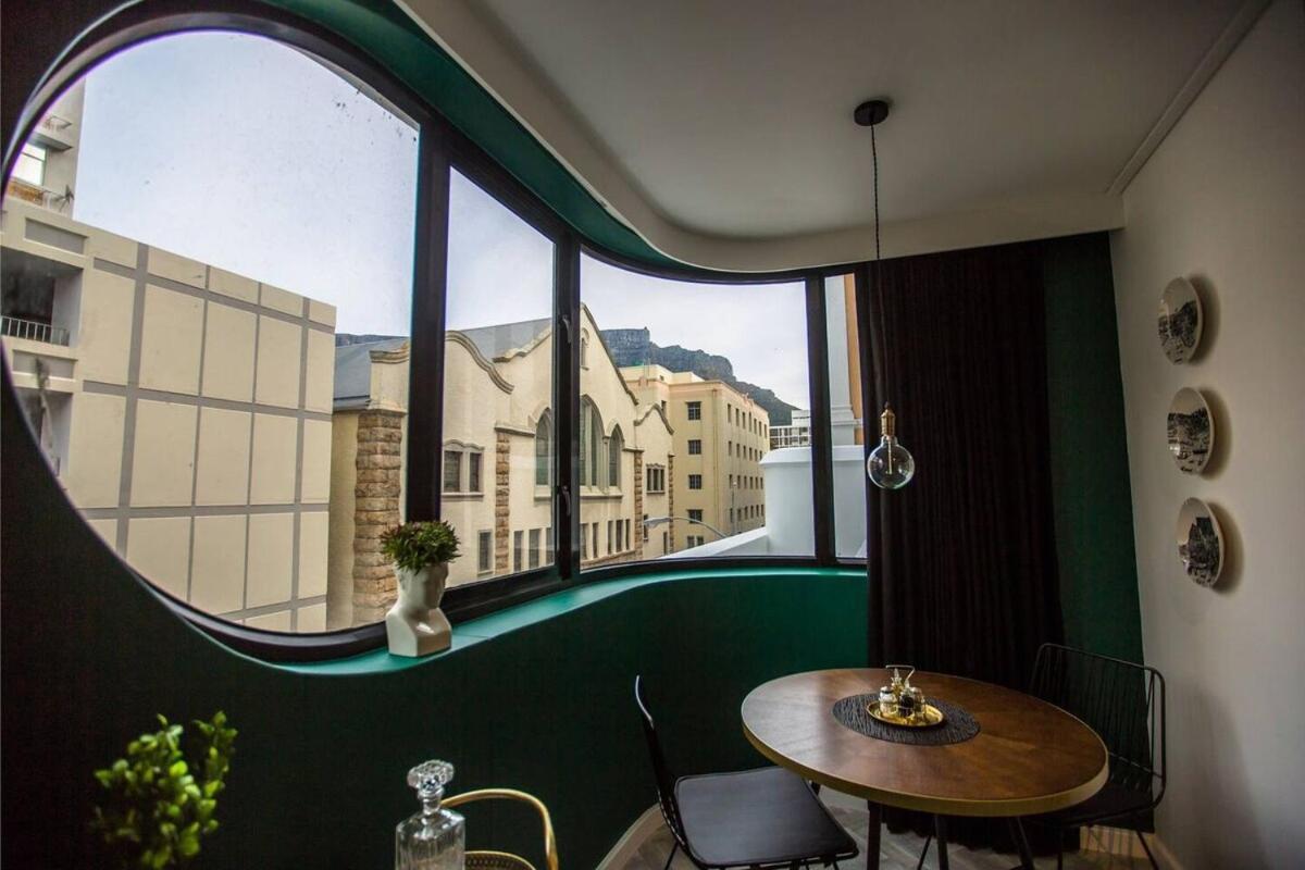 Opulent Gem City Centre Getaway Appartement Kaapstad Buitenkant foto